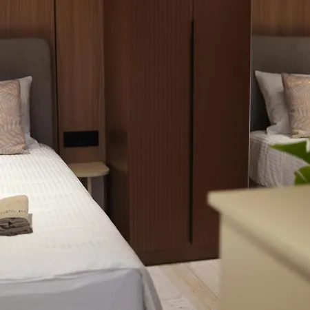 Lux 페트로바츠나믈라비